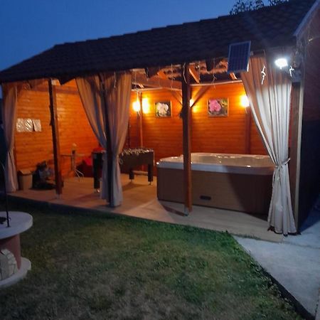 Vadrózsa Vendégház-Apartman Demjén Exterior foto