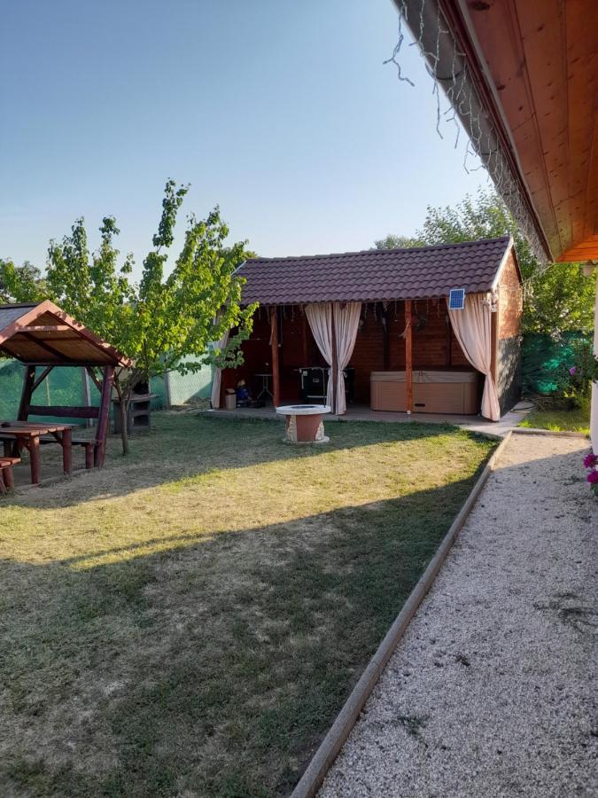 Vadrózsa Vendégház-Apartman Demjén Exterior foto